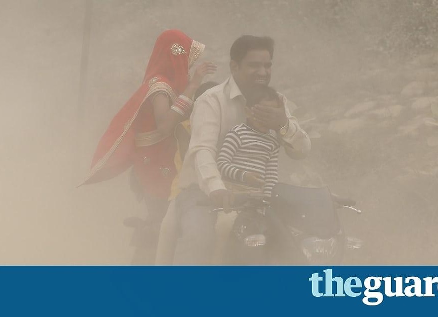 Delhi doctors declare pollution emergency as smog chokes city