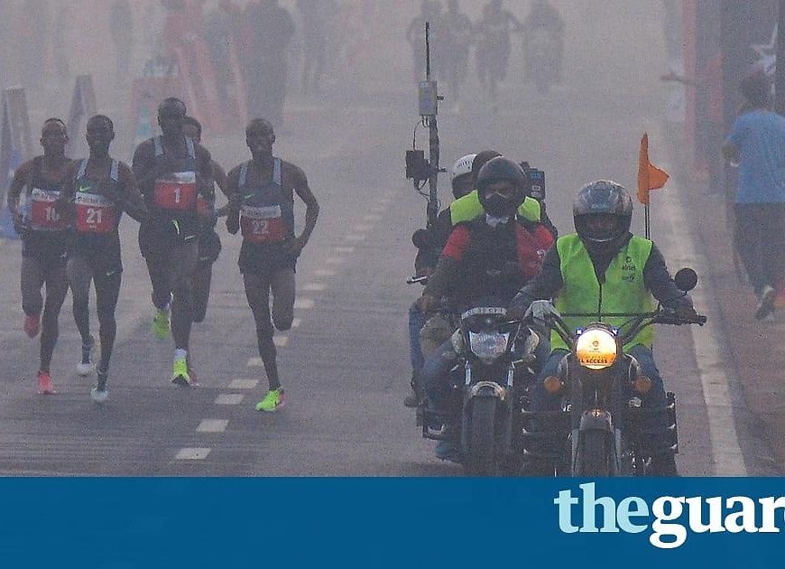 ‘My eyes are burning’: Delhi holds half marathon despite pollution warning