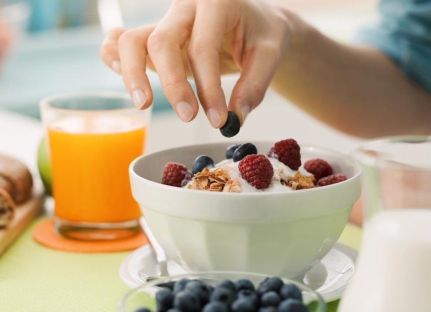 Skipping Breakfast Doesn’t Make You Fat (Probably)