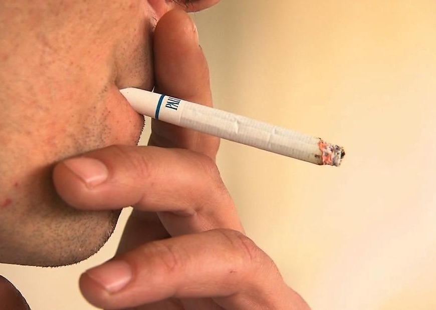 Alabama could soon make it illegal for you to smoke in the car if a child is present