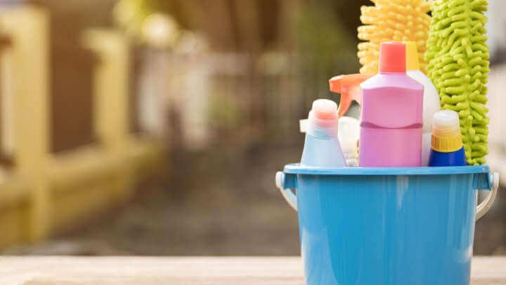 Regularly Using Cleaning Products Could Be Damaging Your Lungs  If You’re A Woman That Is