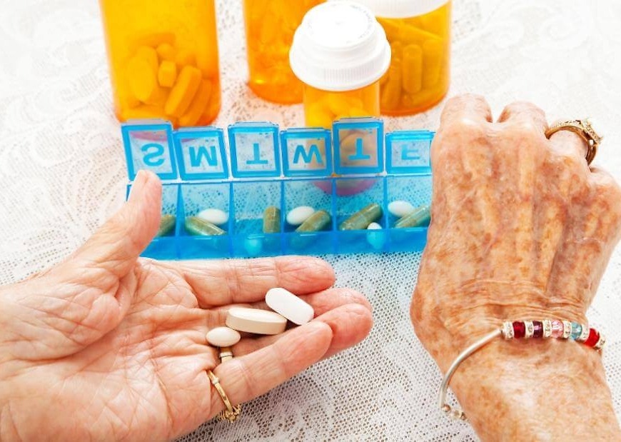 Certain common medications tied to 30% higher dementia risk, study finds