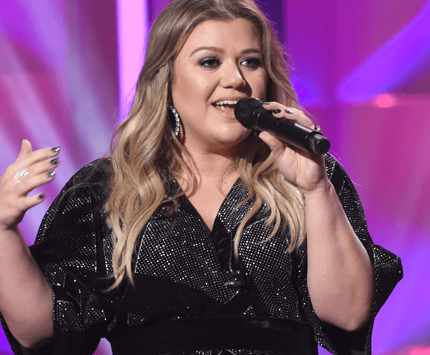 Kelly Clarkson reveals extreme weight loss at Simon Cowell’s Hollywood Walk of Fame ceremony