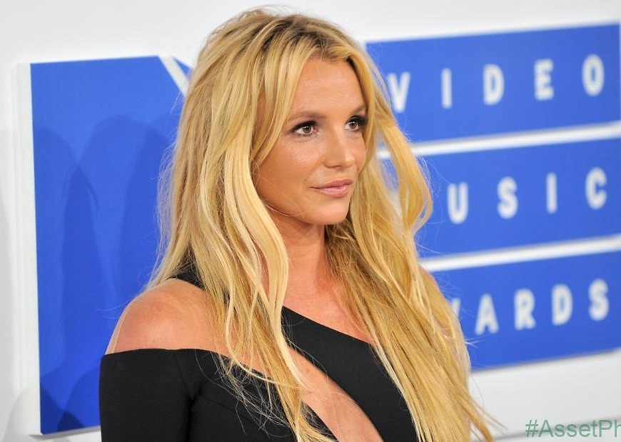 Britney Spears leaves treatment facility