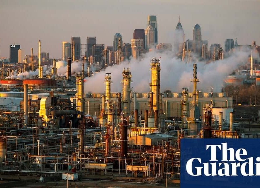 10 US oil refineries exceeding limits for cancer-causing benzene, report finds